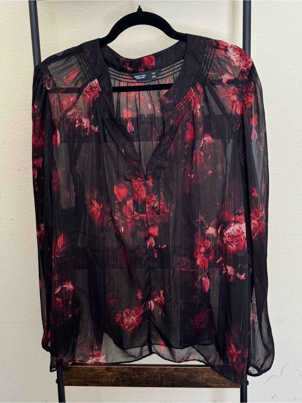 Simply Vera Vera Wang Black with Red Floral Print Blouse